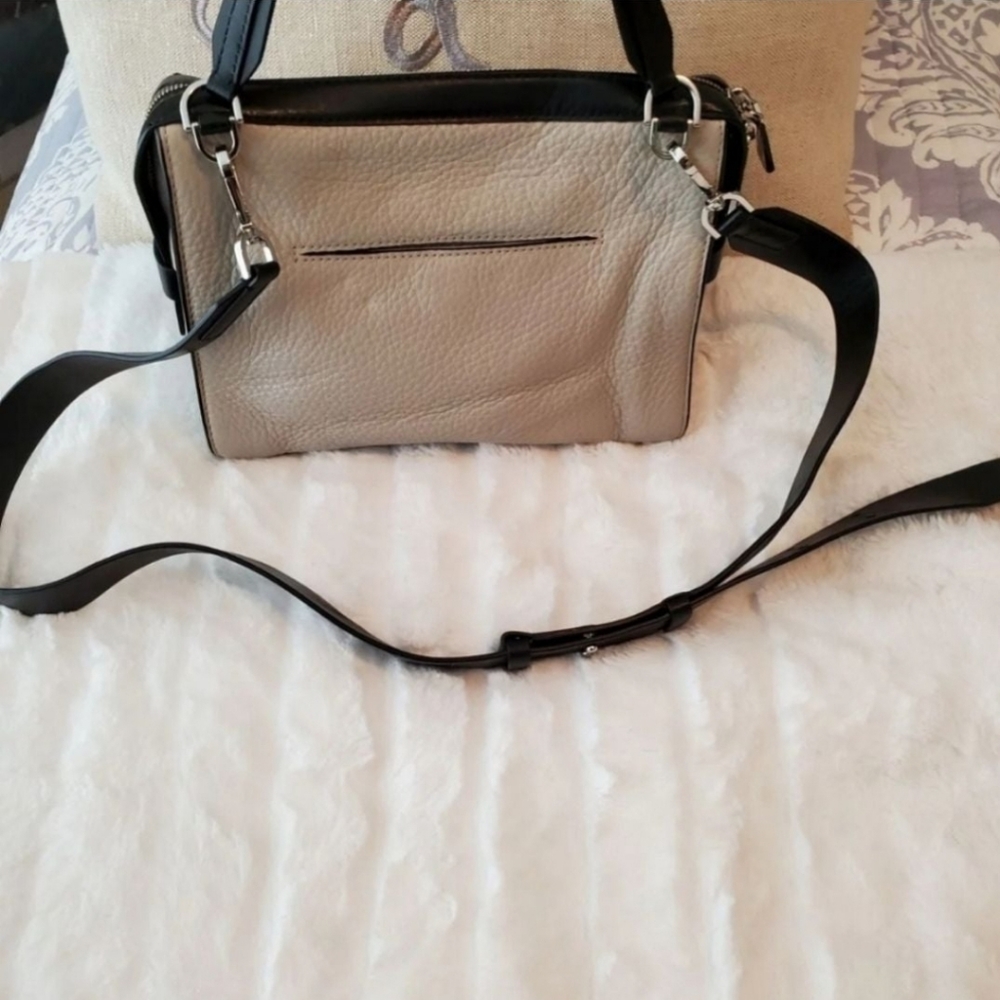 Michael Kors bag - Picture 2 of 12